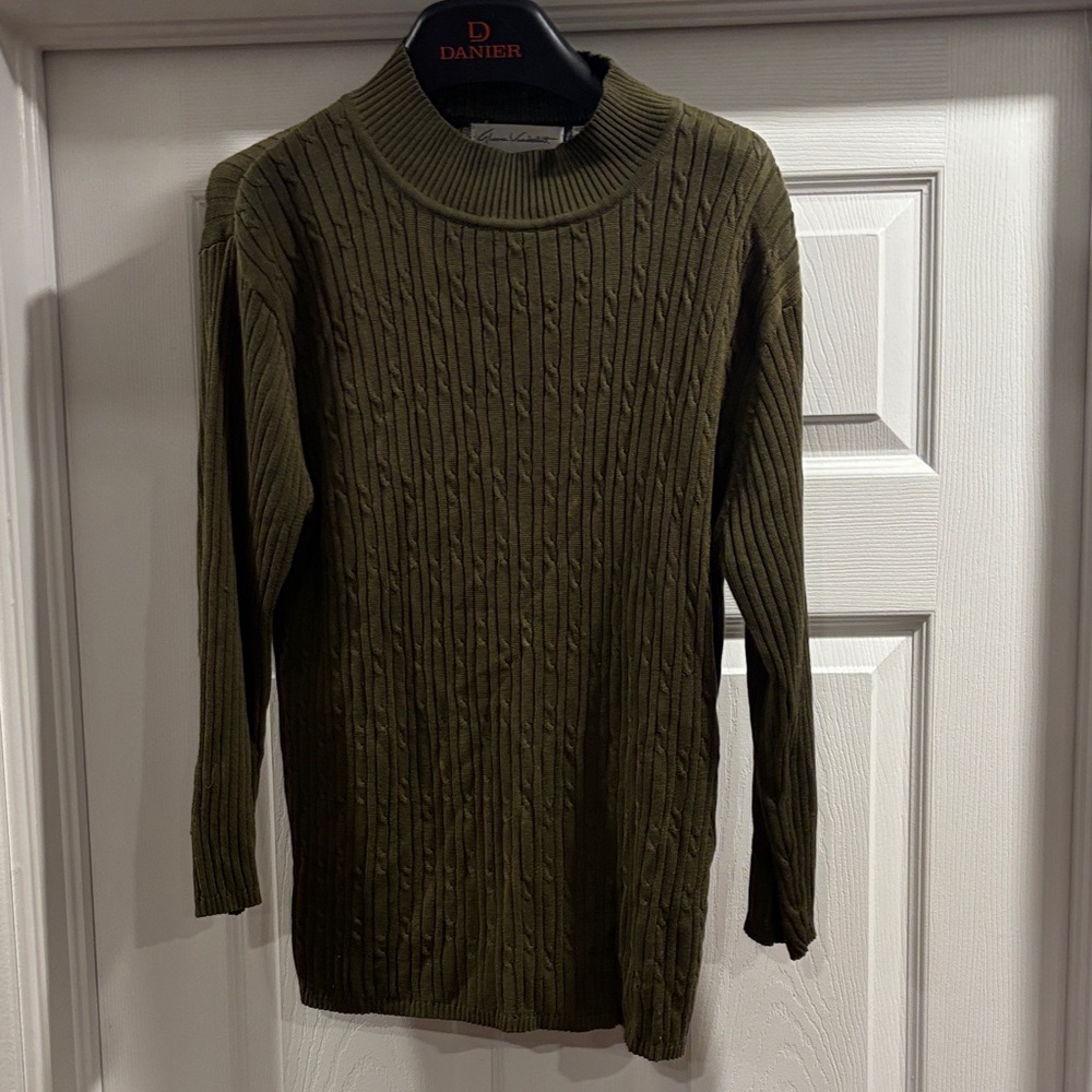 Gloria Vanderbilt Olive Knit Top
